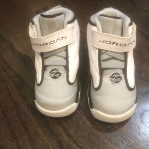 Toddler boys authentic Jordan sneakers